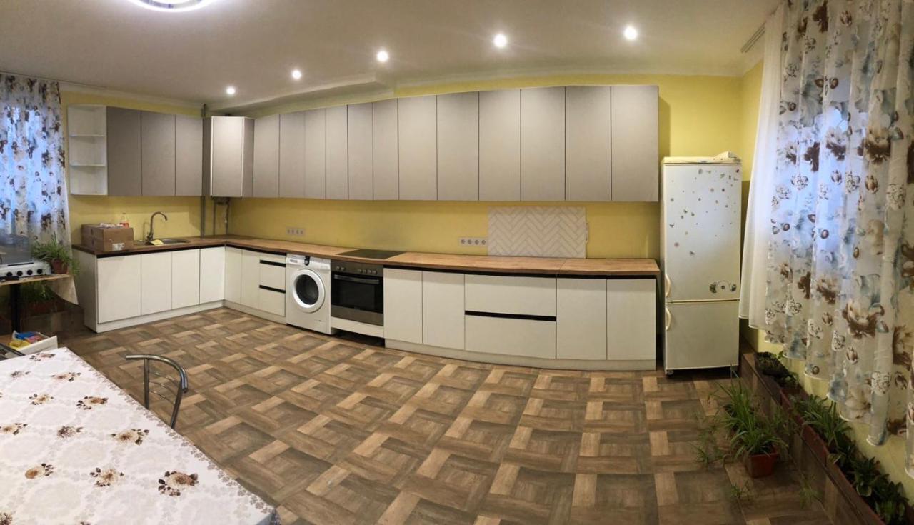 Катерина Hotell Chynadiyovo Exteriör bild