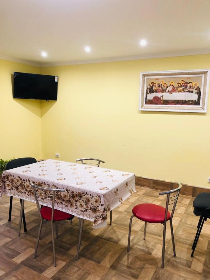 Катерина Hotell Chynadiyovo Exteriör bild