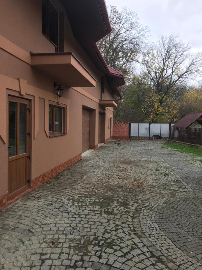 Катерина Hotell Chynadiyovo Exteriör bild