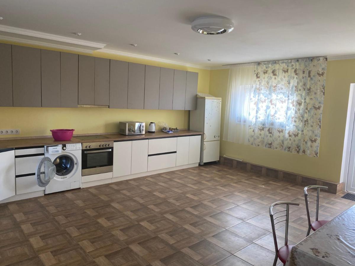 Катерина Hotell Chynadiyovo Exteriör bild
