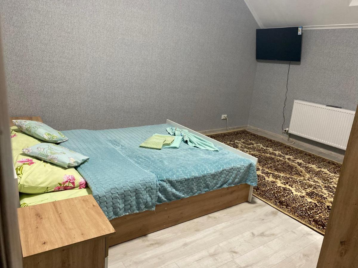 Катерина Hotell Chynadiyovo Exteriör bild