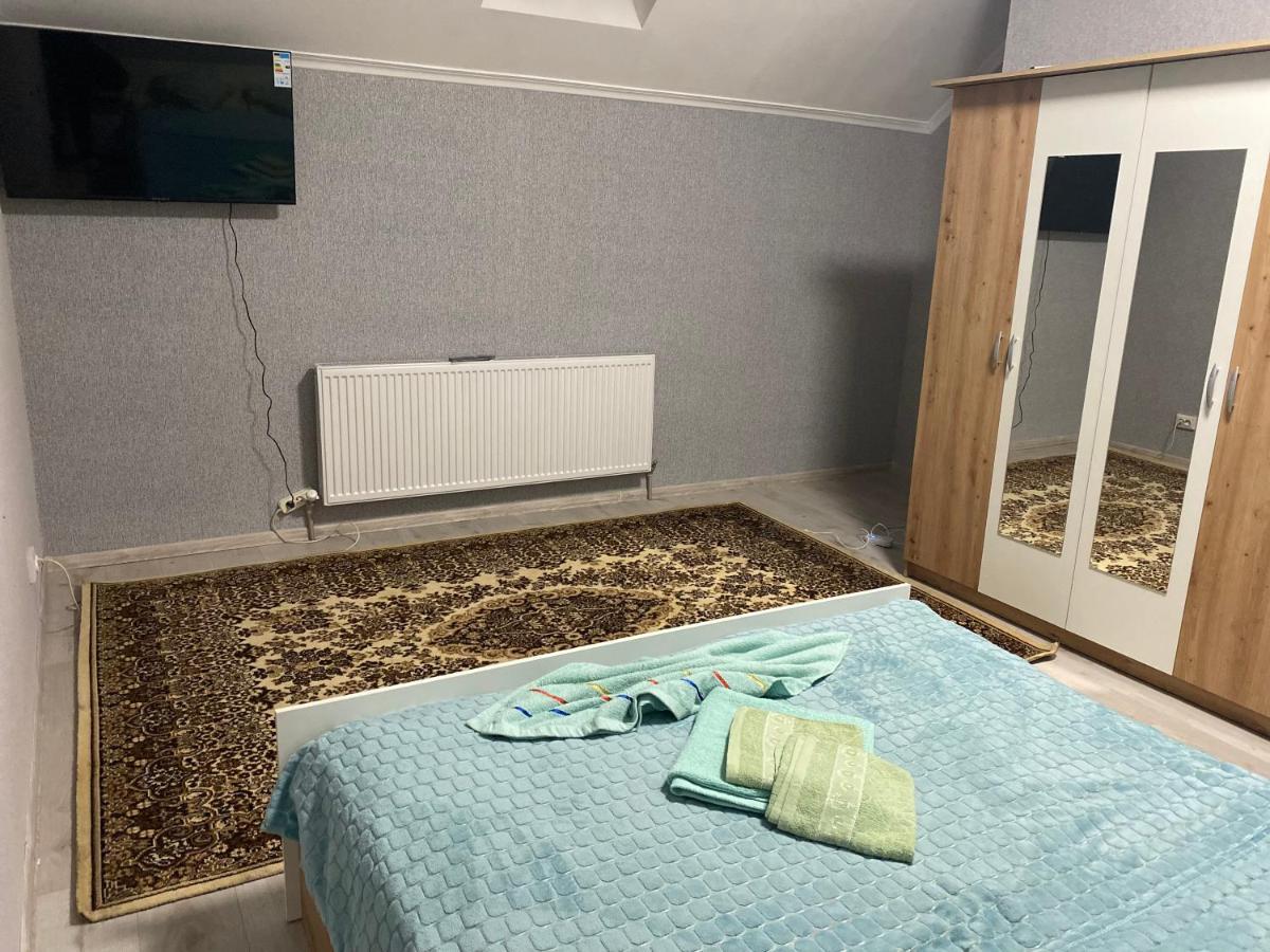 Катерина Hotell Chynadiyovo Exteriör bild